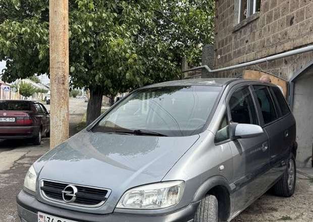 Opel Zafira 2003 — լուսանկար 1
