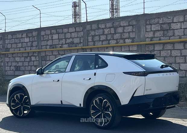 Mazda EZ-60 2025 — լուսանկար 4