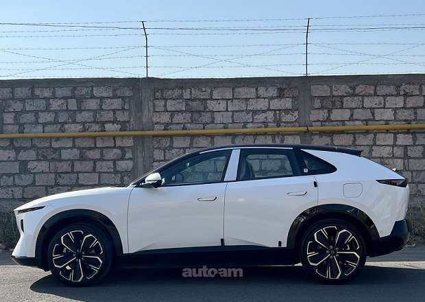 Mazda EZ-60 2025 — լուսանկար 5