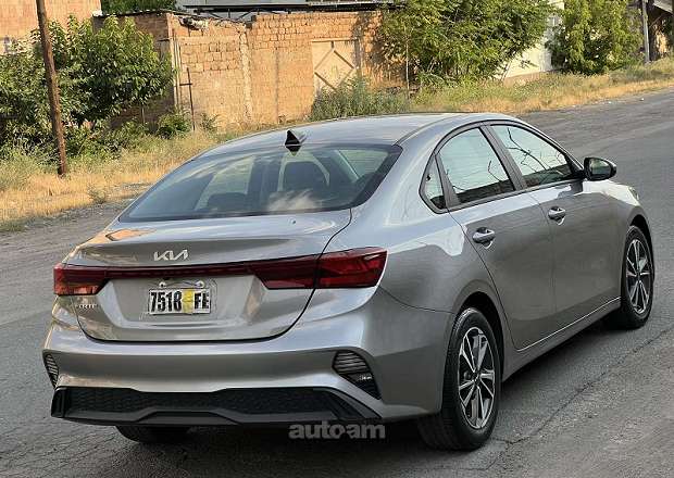 Kia Forte 2022 — photo 3