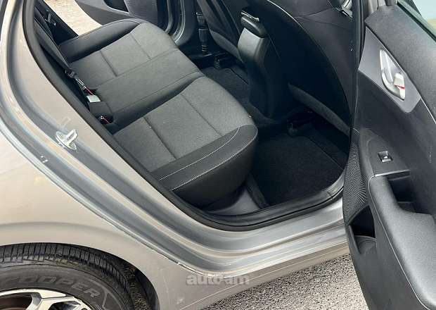 Kia Forte 2022 — photo 12