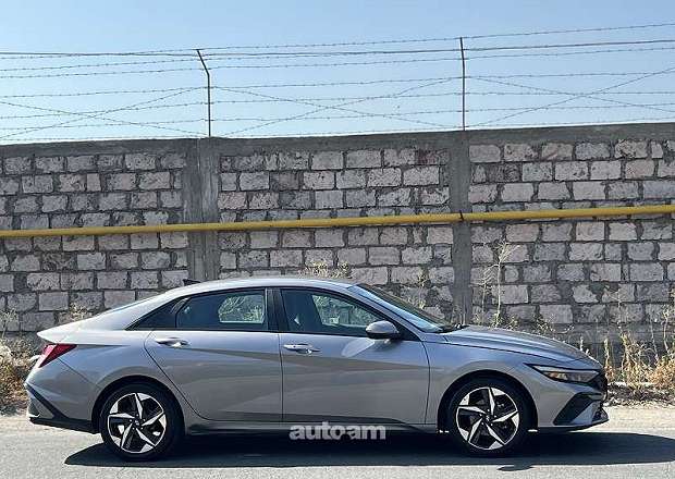 Hyundai Elantra 2024 — photo 6