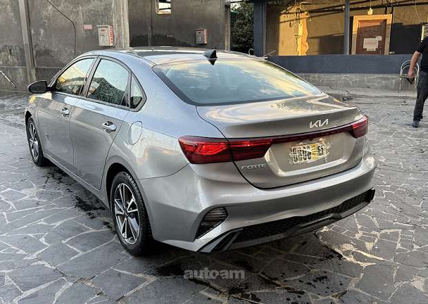 Kia Forte 2023 — լուսանկար 6