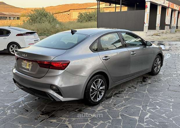 Kia Forte 2023 — լուսանկար 4