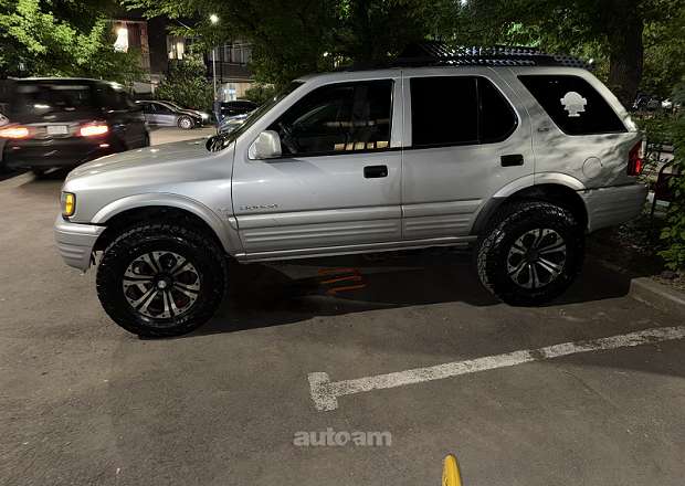 Isuzu Rodeo 2001 — լուսանկար 3