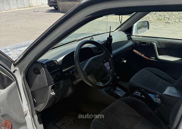 Isuzu Rodeo 2001 — լուսանկար 2