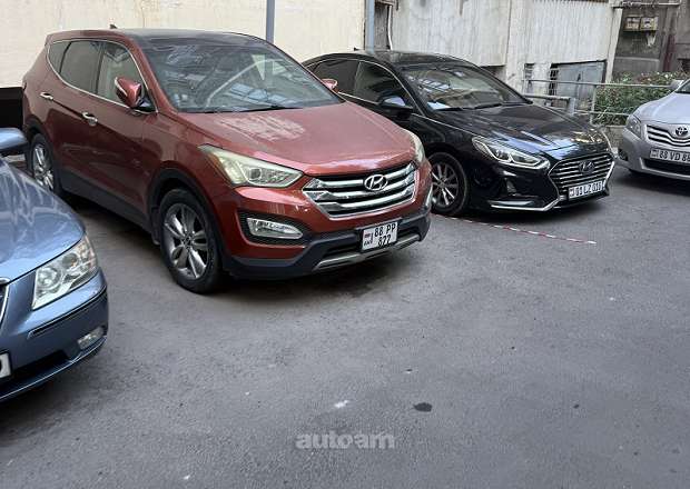 Hyundai Santa Fe 2012 — լուսանկար 1