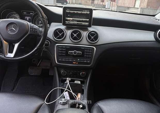 Mercedes-Benz GLA 250 2015 — լուսանկար 4