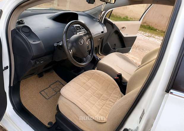 Toyota Vitz 2008 — լուսանկար 3