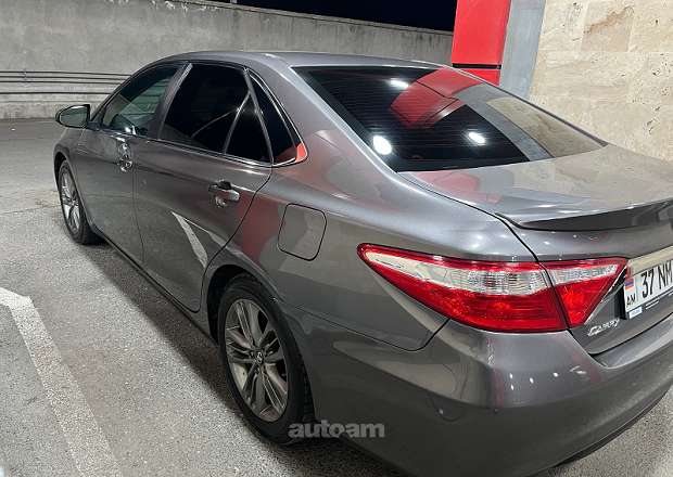Toyota Camry 2017 — լուսանկար 2