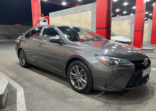 Toyota Camry 2017 — լուսանկար 4