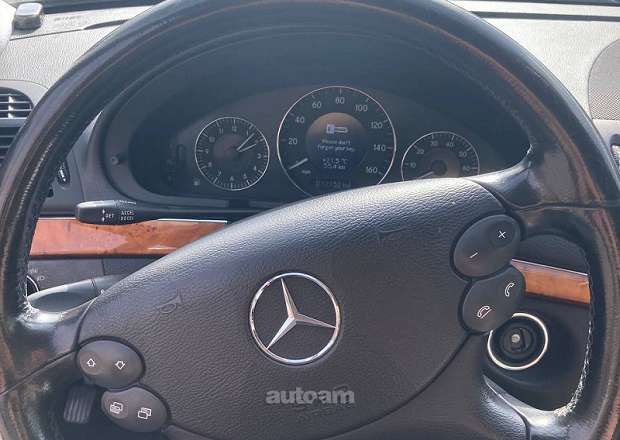 Mercedes-Benz E 350 2006 — photo 8