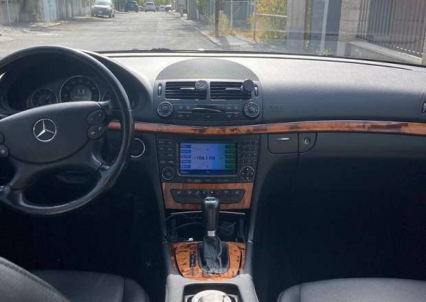 Mercedes-Benz E 350 2006 — photo 7