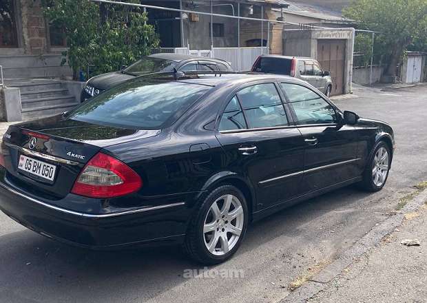 Mercedes-Benz E 350 2006 — photo 2
