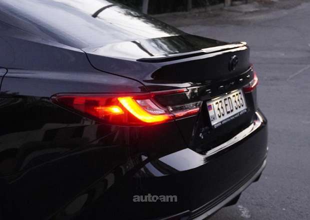 Toyota Camry 2024 — photo 8