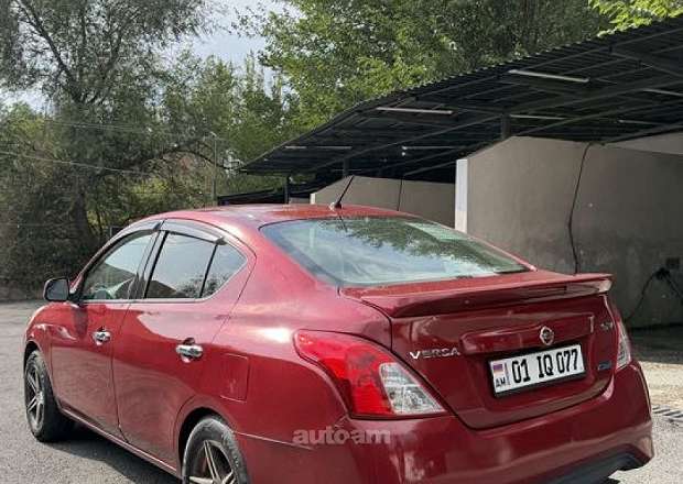 Nissan Versa 2013 — լուսանկար 4