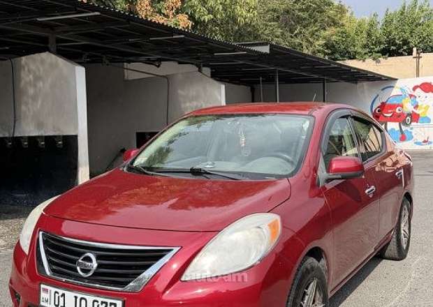Nissan Versa 2013 — լուսանկար 1