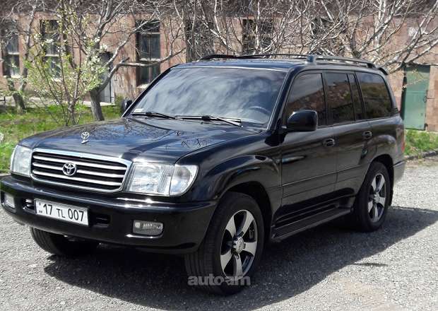 Toyota Land Cruiser 100 2000 — фото 1