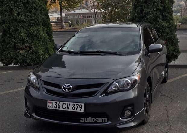 Toyota Corolla 2011 — photo 1