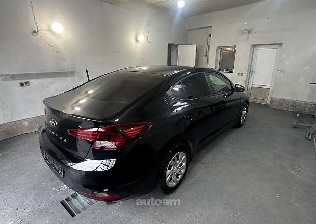 Hyundai Elantra 2020 — լուսանկար 4