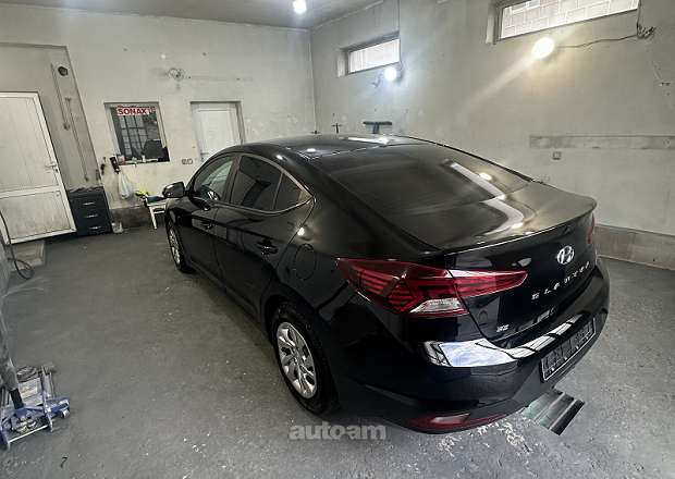 Hyundai Elantra 2020 — լուսանկար 9