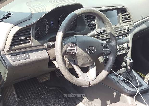 Hyundai Elantra 2019 — լուսանկար 4
