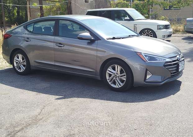 Hyundai Elantra 2019 — լուսանկար 2