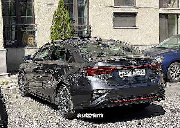 Kia Forte 2022 — լուսանկար 5