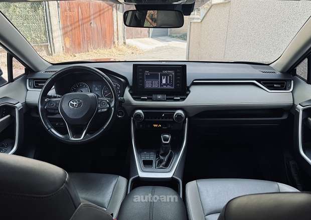 Toyota Rav 4 2019 — фото 6