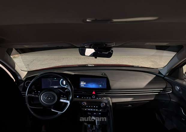 Hyundai Elantra 2023 — լուսանկար 12