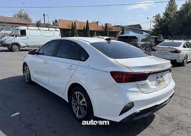 Kia Forte 2023 — фото 3