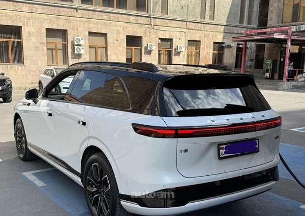 Xpeng G9
