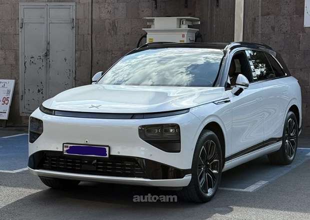 Xpeng G9