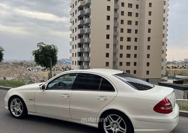 Mercedes-Benz E 55 AMG