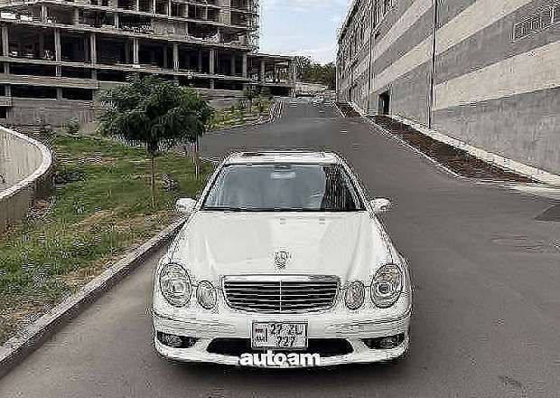 Mercedes-Benz E 55 AMG 2002 — photo 3