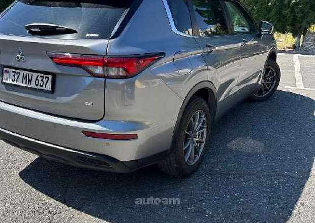Mitsubishi Outlander 2022 — լուսանկար 4