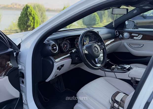 Mercedes-Benz E 300 2017 — լուսանկար 9