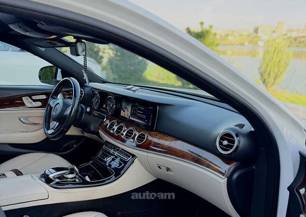 Mercedes-Benz E 300 2017 — լուսանկար 10