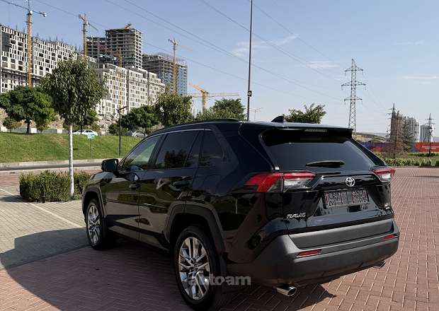 Toyota Rav 4