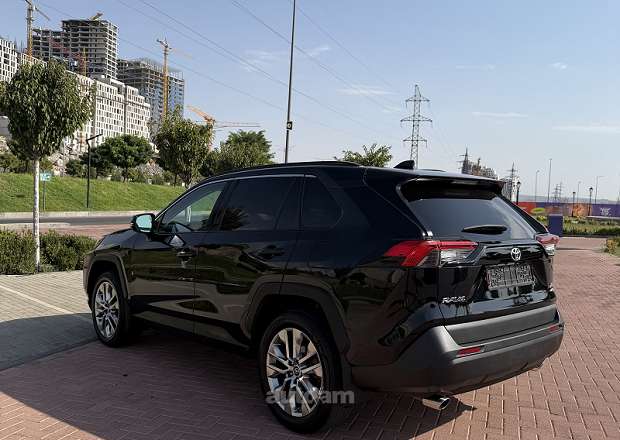 Toyota Rav 4