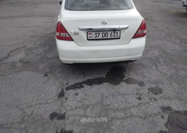Nissan Tiida 2010 — լուսանկար 7