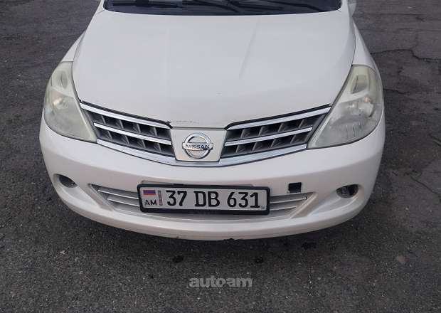 Nissan Tiida 2010 — լուսանկար 9