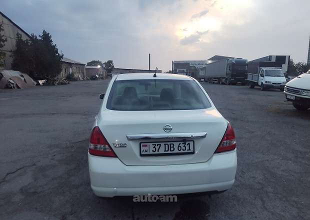 Nissan Tiida 2010 — լուսանկար 6