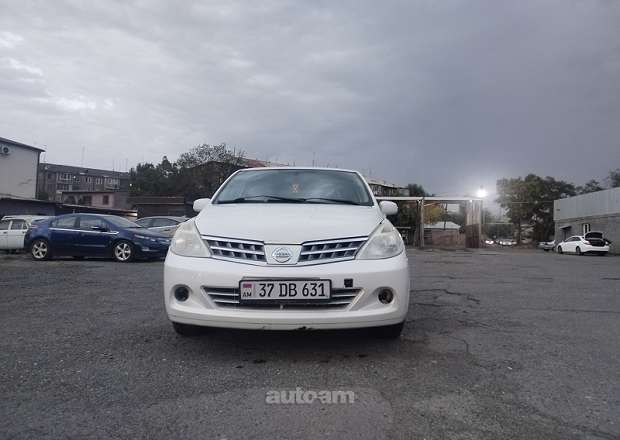 Nissan Tiida 2010 — լուսանկար 3