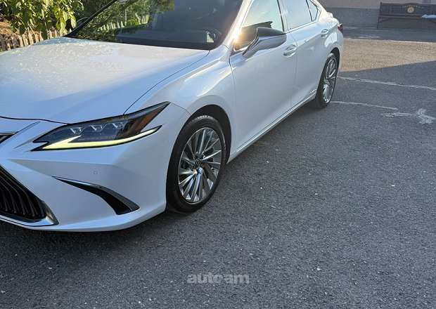 Lexus ES 300 2021 — լուսանկար 3