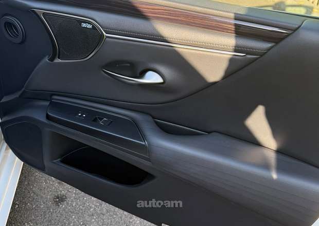 Lexus ES 300 2021 — լուսանկար 8