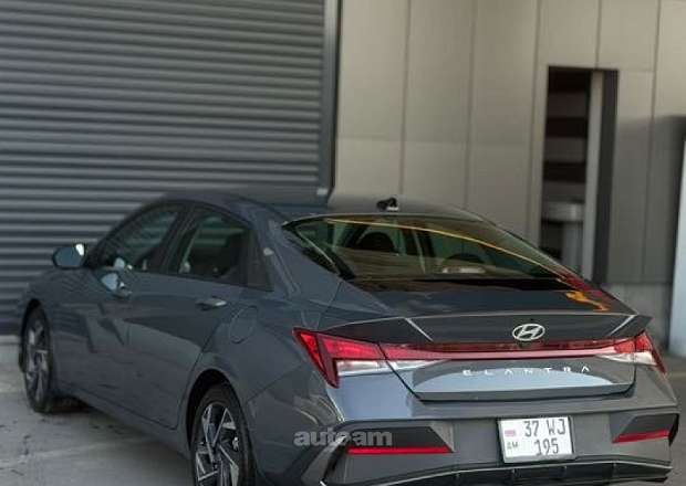 Hyundai Elantra 2024 — լուսանկար 4