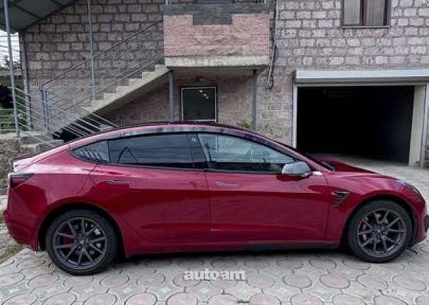 Tesla Model 3 2018 — լուսանկար 5