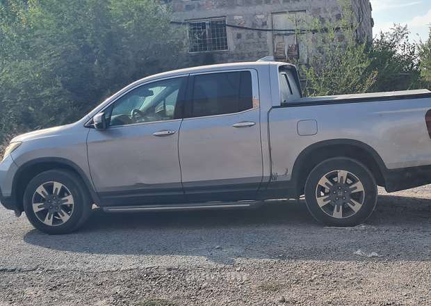 Honda Ridgeline 2018 — լուսանկար 9