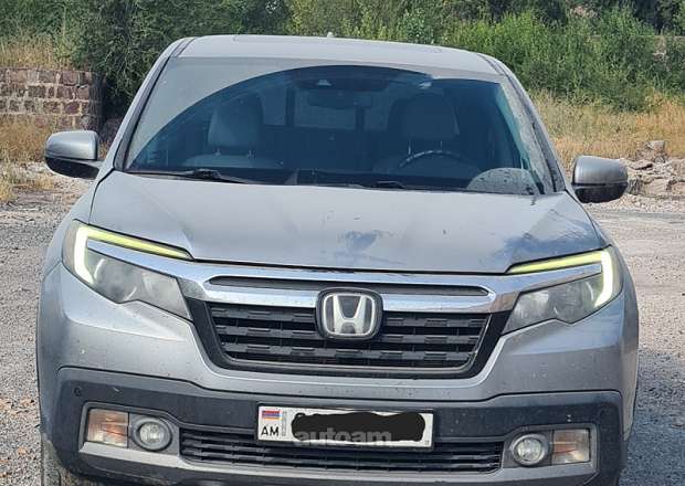 Honda Ridgeline 2018 — լուսանկար 1